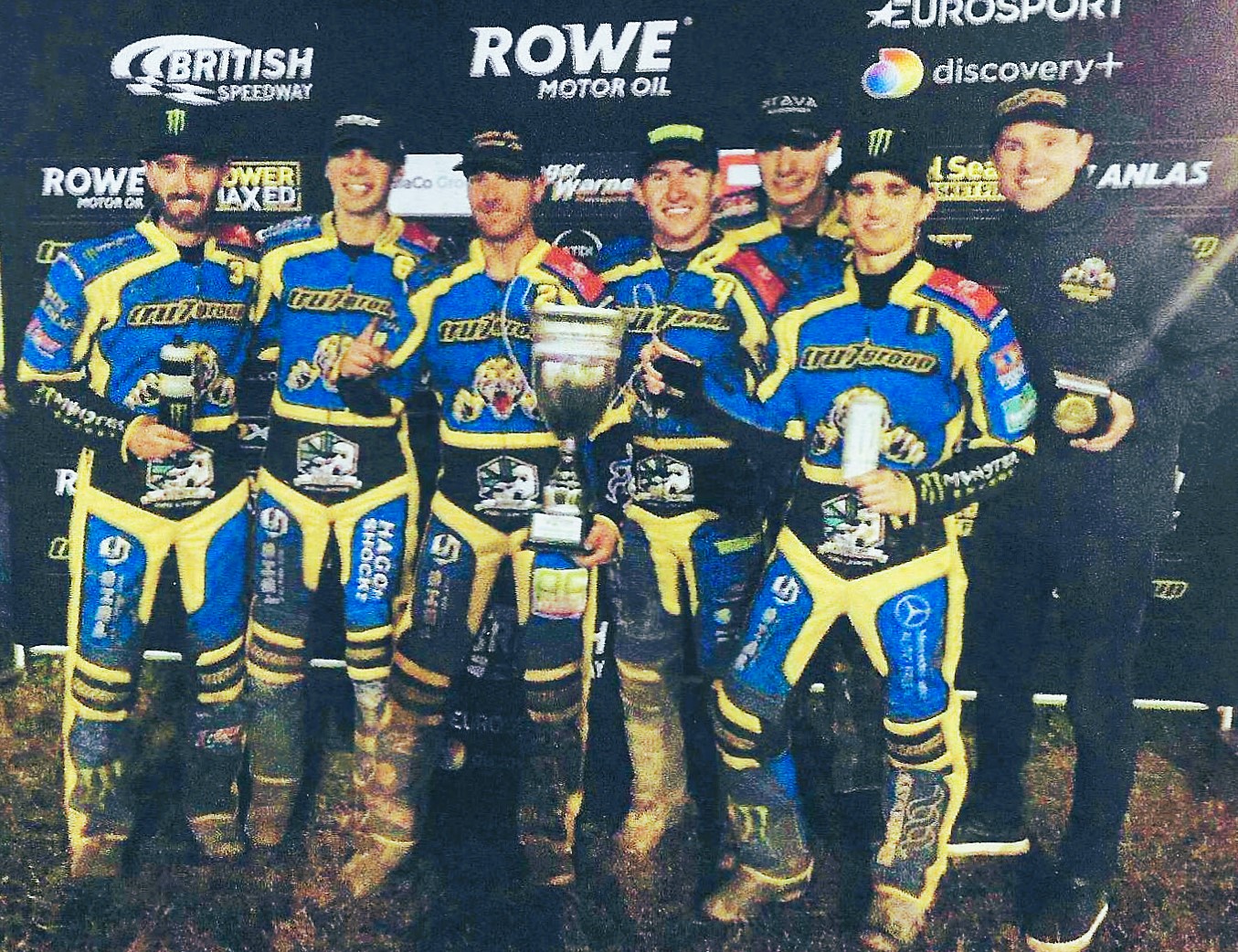 KO Cup winners (pic from Sheffield Star)