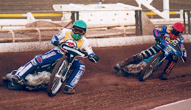 Craig Boyce leads heat 1