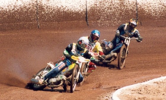 Walsh, Burrows and Moore in heat 3